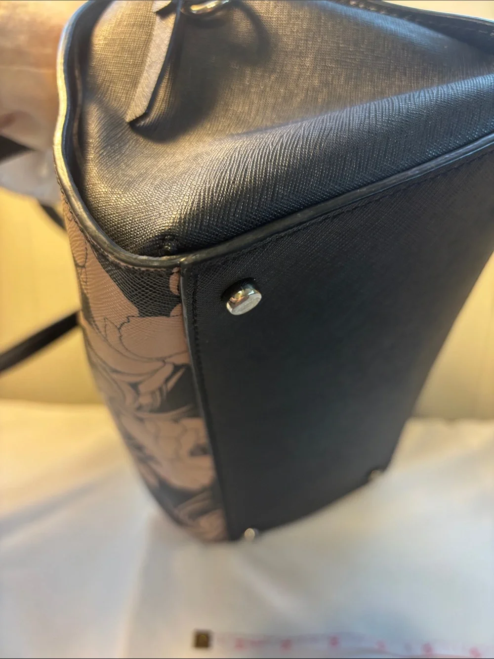 EUC Kate Spade Laurel Way Gardenia Satchel & Wallet Set